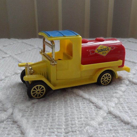 ANTIQUE Die Cast CLASSIC SERVICE TRUCKS ~ Set of 4 ~ Reader’s Digest - Picture 9 of 9